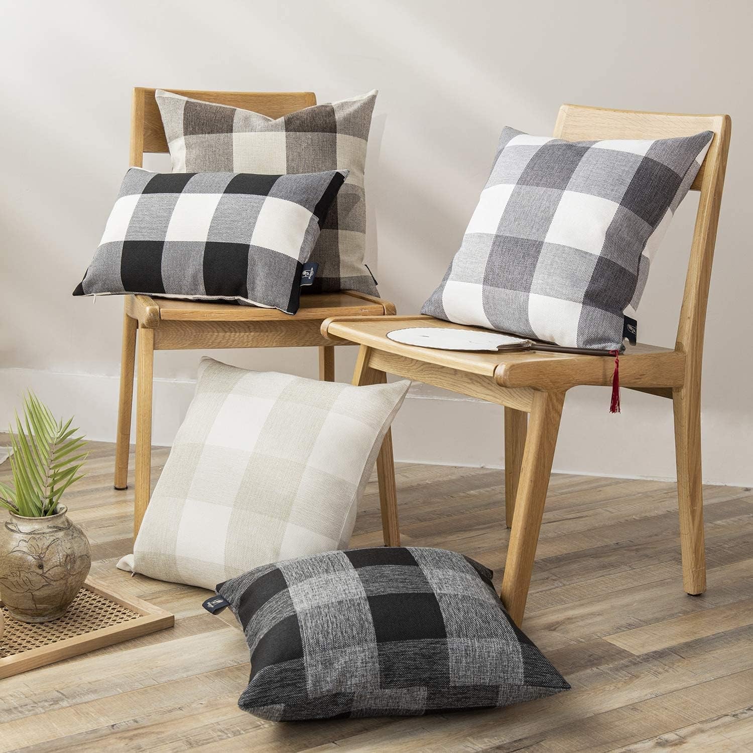 Pack of 2 Buffalo Check Plaid Throw Decorative Pillow Cover, 20 X 20 Inches